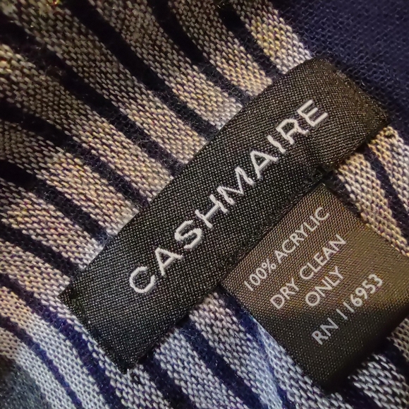 25 x 71 Cashmaire Scarf in shades of blue and gray - Picture 3 of 9
